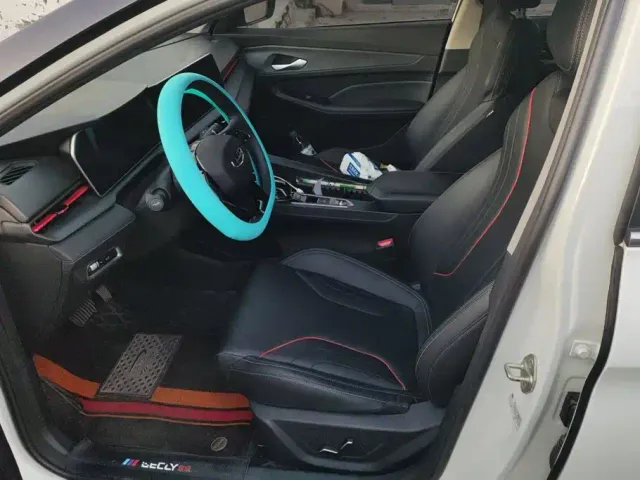 Geely Binrui — Фото автомобиля 9