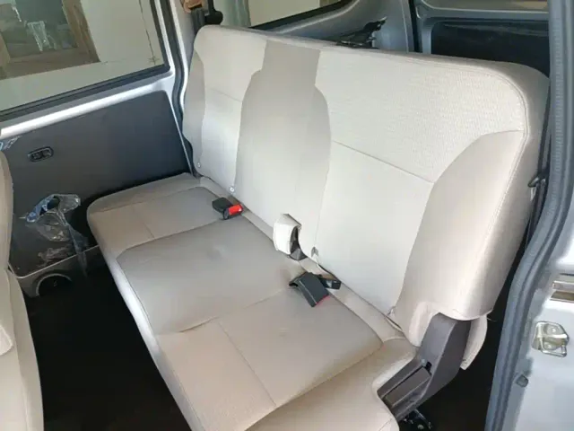 Wuling Hongguang V — Фото автомобиля 16