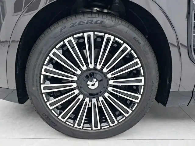 Nio ES8 — Фото автомобиля 6