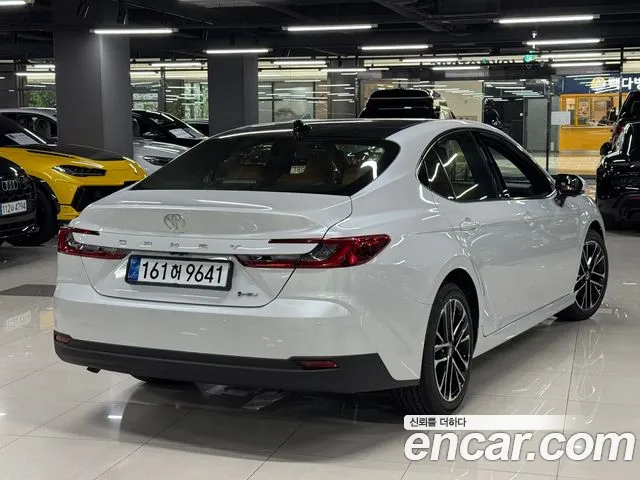 Toyota Camry — Фото автомобиля 3