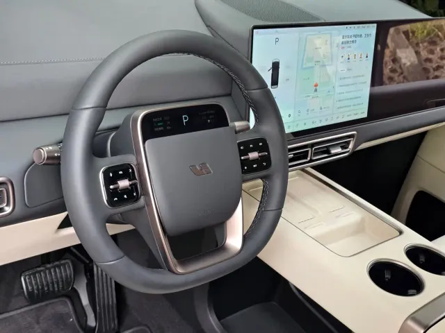 Li Auto MEGA — Фото автомобиля 15