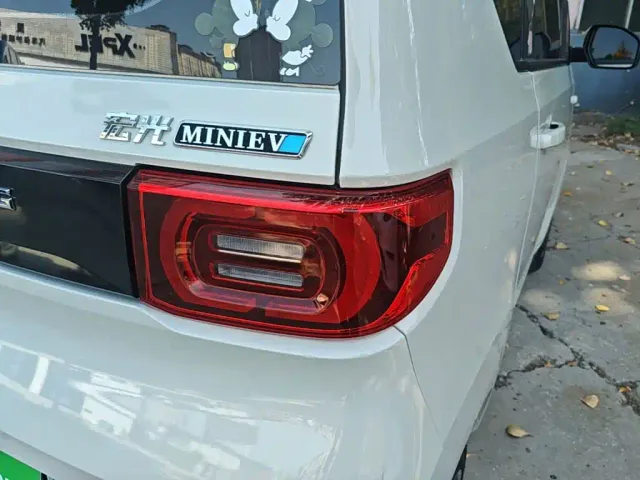 Wuling Hongguang Mini EV — Фото автомобиля 7