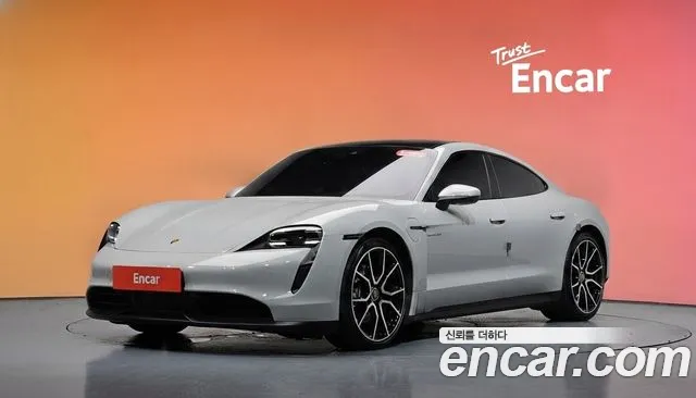 Фотография автомобиля — Porsche Taycan