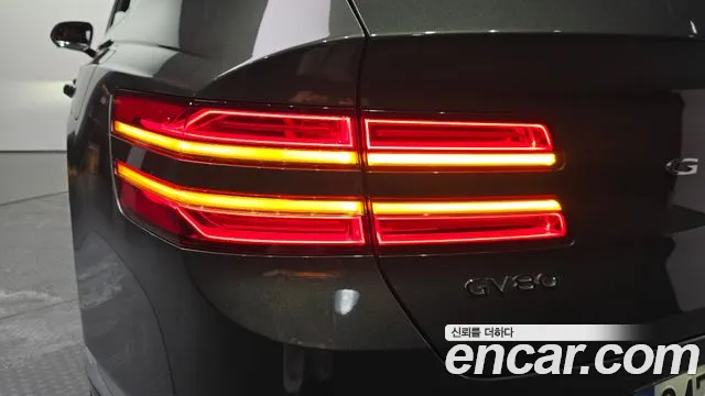 Genesis GV80 — Фото автомобиля 8