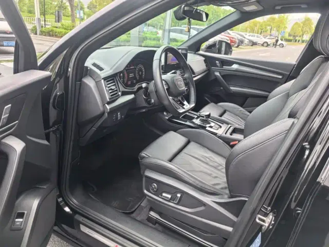 Audi Q5L — Фото автомобиля 12
