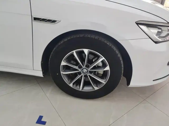 BYD Qin PLUS — Фото автомобиля 6