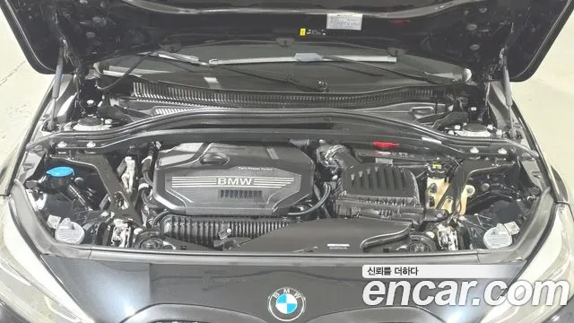 BMW 1 Series F40 — Фото автомобиля 6