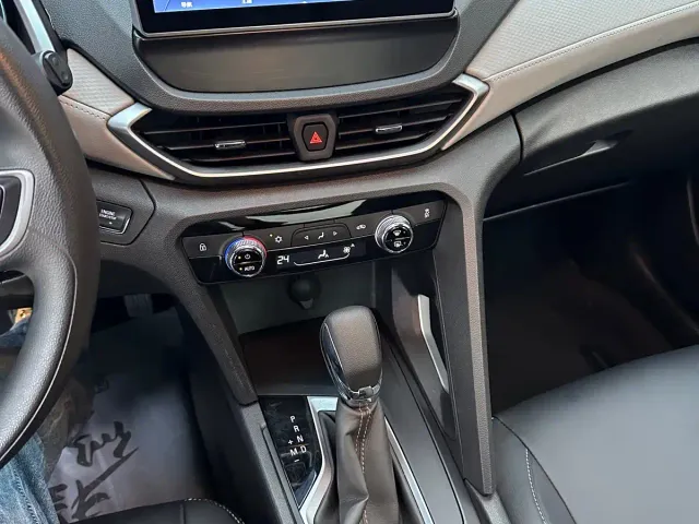 Chevrolet Orlando — Фото автомобиля 14