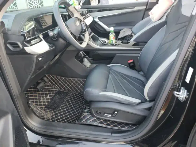 Geely Boyue L — Фото автомобиля 16