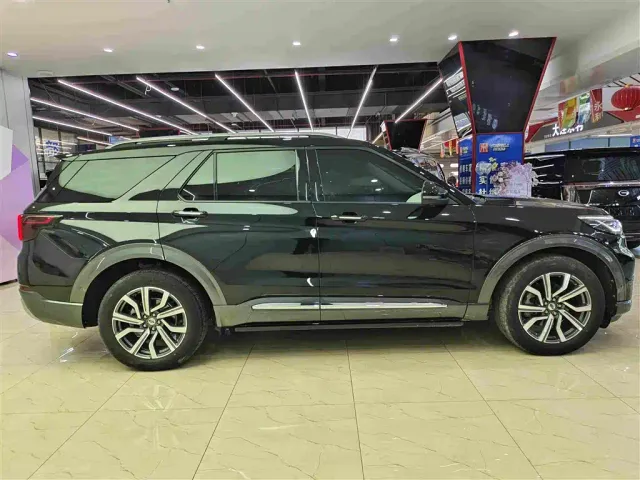 Ford Explorer — Фото автомобиля 13
