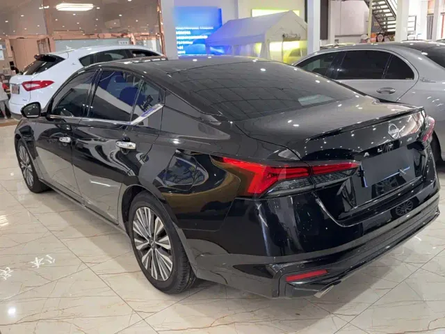 Nissan Teana — Фото автомобиля 8