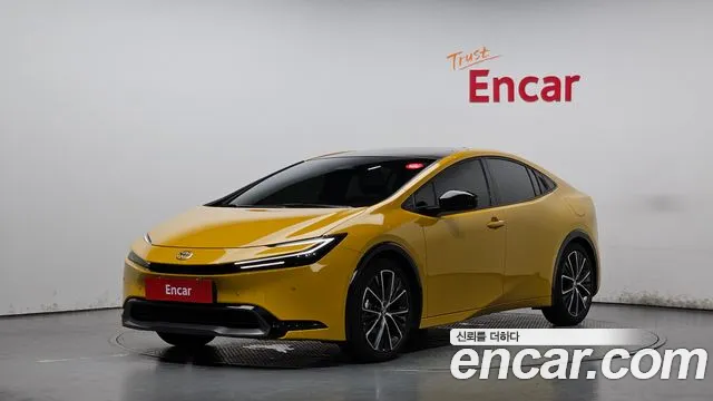 Фотография автомобиля — Toyota Prius 5th Gen