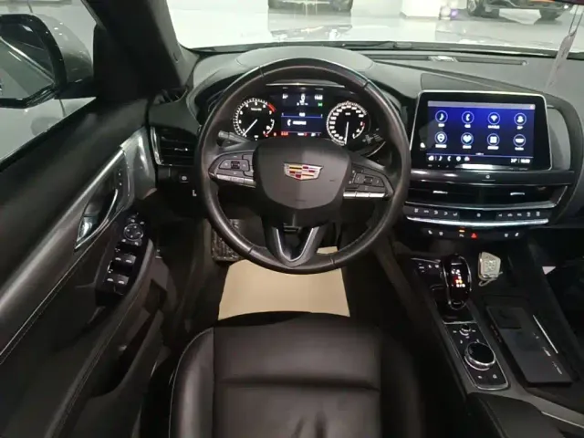 Cadillac CT5 — Фото автомобиля 10