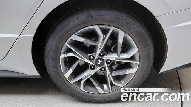 Hyundai Sonata Sonata (DN8) 2.0 LPG(Для проката) — Фото автомобиля 21