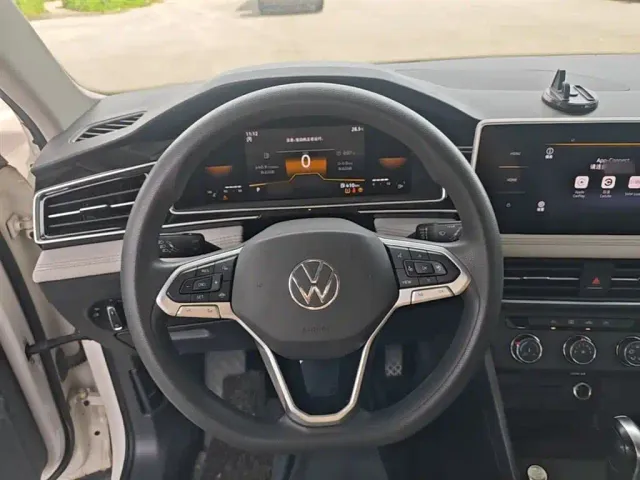 Volkswagen Tiguan L — Фото автомобиля 10