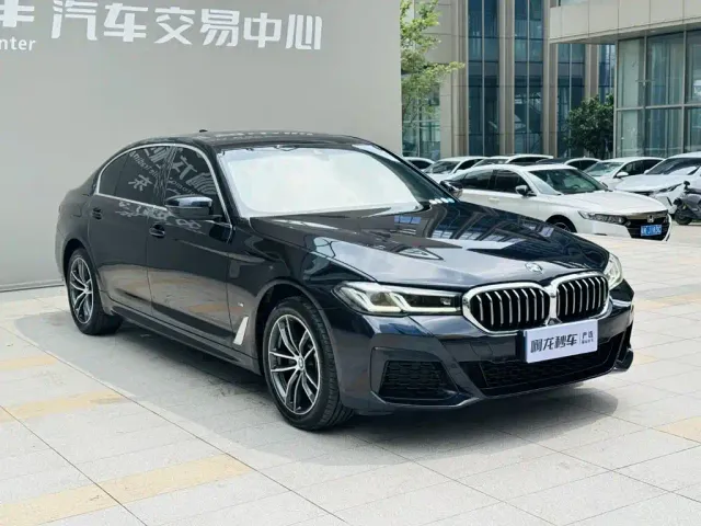 BMW 5 Series — Фото автомобиля 3