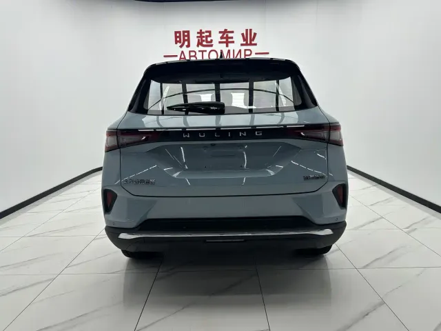Wuling Asta — Фото автомобиля 10