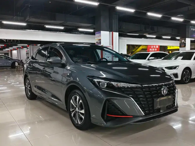 Changan Eado — Фото автомобиля 3