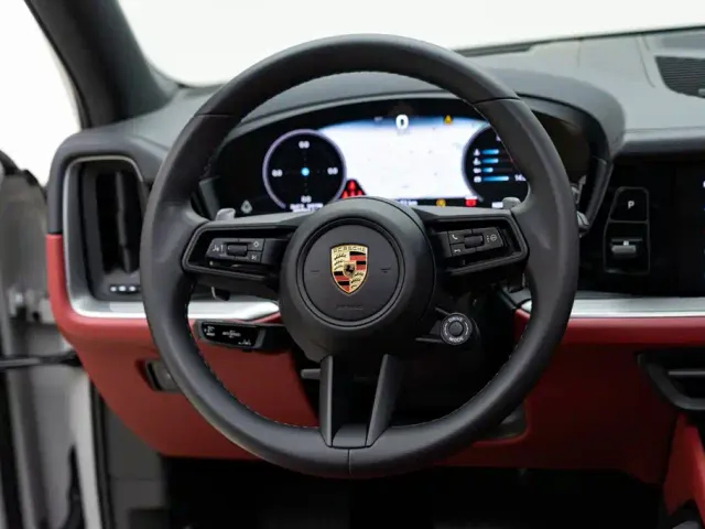 Porsche Cayenne — Фото автомобиля 15