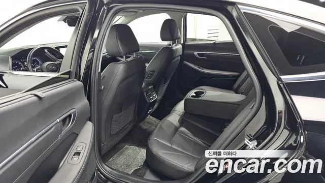 Hyundai Sonata — Фото автомобиля 17