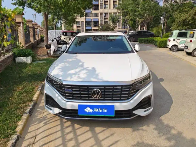 Volkswagen Passat — Фото автомобиля 2