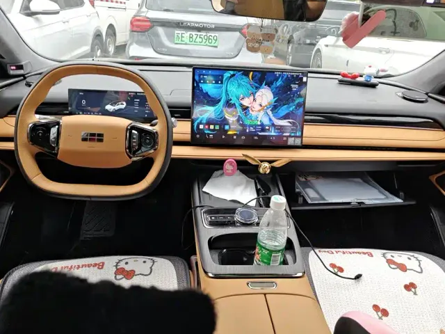 Geely Galaxy Xingyao 8 — Фото автомобиля 12