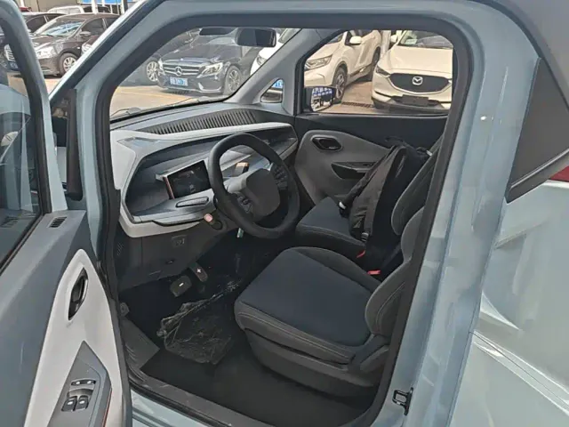 Wuling NanoEV — Фото автомобиля 16