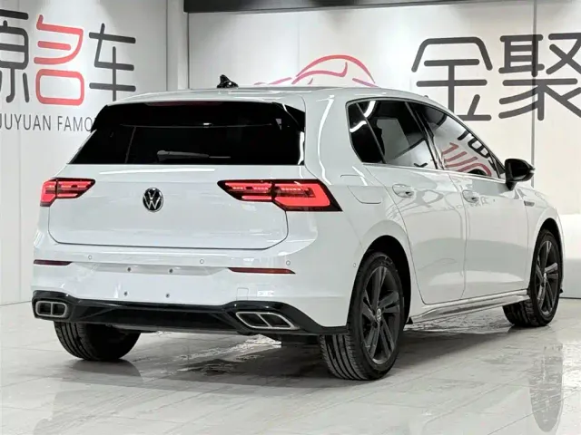 Volkswagen Golf — Фото автомобиля 6