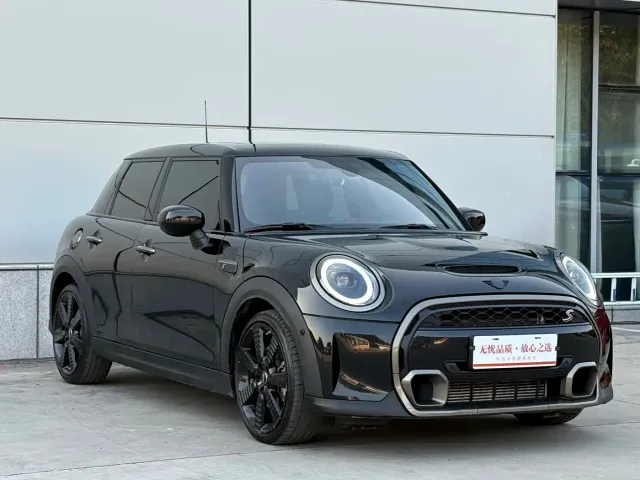 MINI Hatch — Фото автомобиля 3