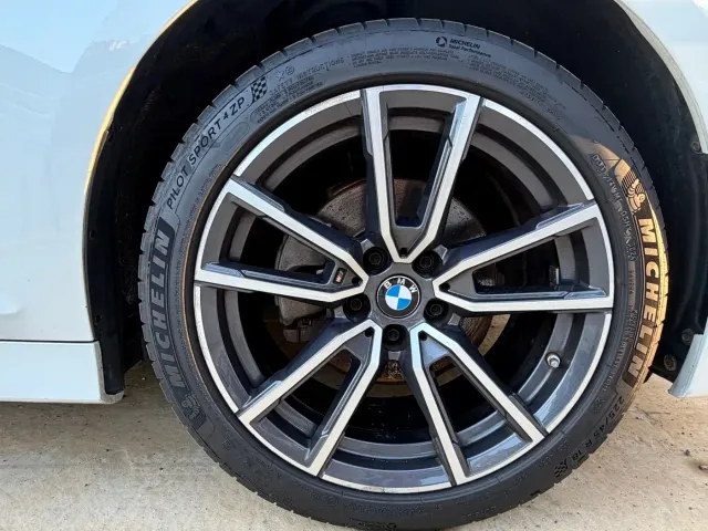 BMW 3 Series — Фото автомобиля 16