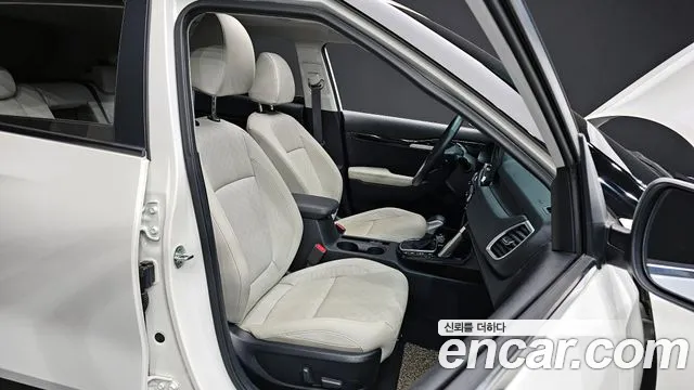 Kia Seltos Seltos Бензин 1.6 Turbo 4WD — Фото автомобиля 12