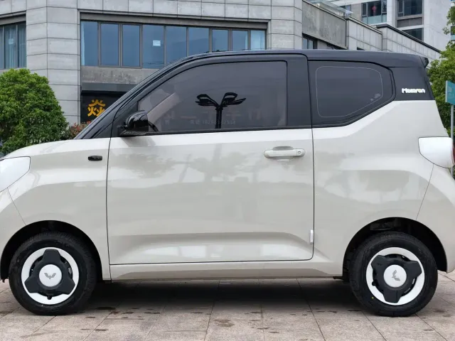 Wuling Hongguang Mini EV — Фото автомобиля 3