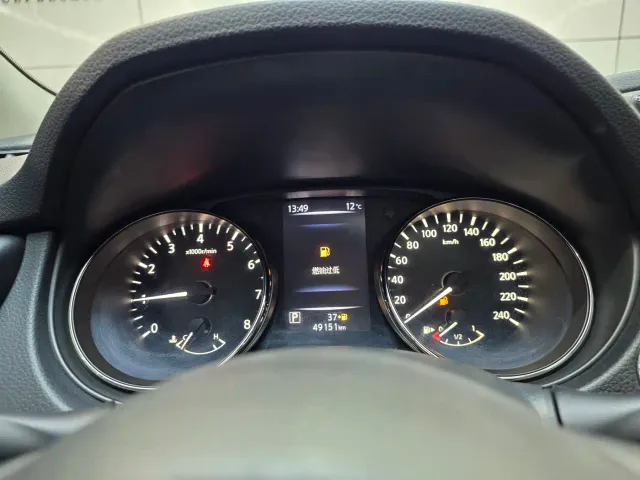 Nissan X-Trail — Фото автомобиля 12
