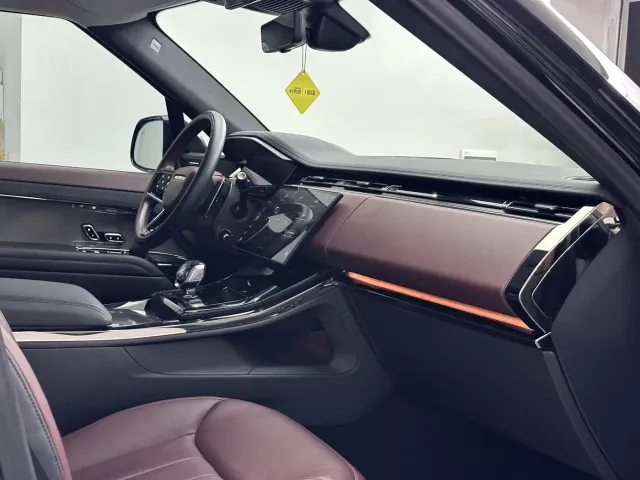Land Rover Range Rover Sport — Фото автомобиля 13