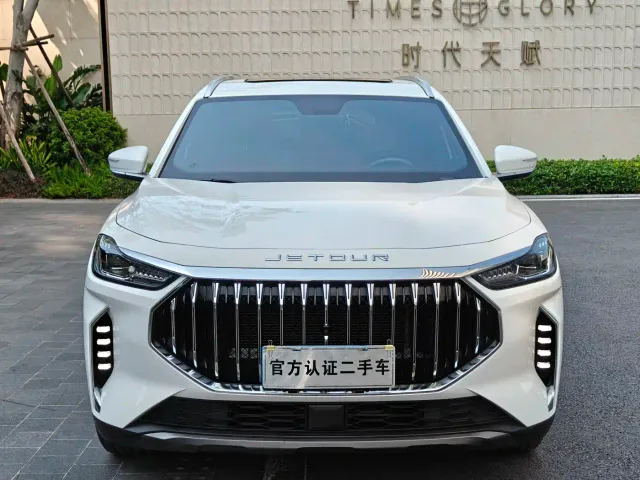 Jetour X70 Plus — Фото автомобиля 2