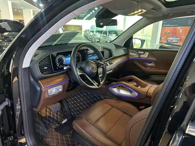 Mercedes-Benz GLE-Class — Фото автомобиля 4
