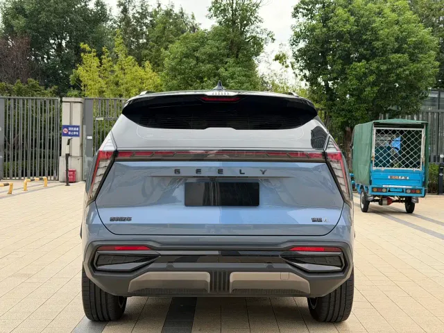 Geely Boyue L — Фото автомобиля 13