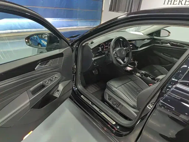 Volkswagen Passat — Фото автомобиля 15