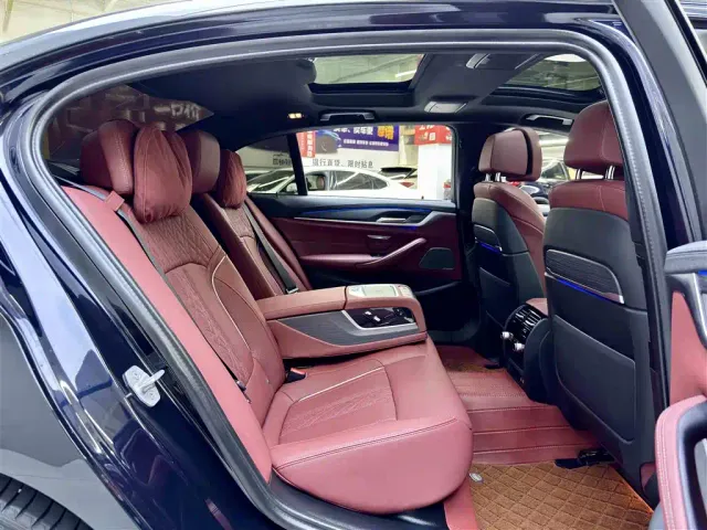 BMW 5 Series — Фото автомобиля 6