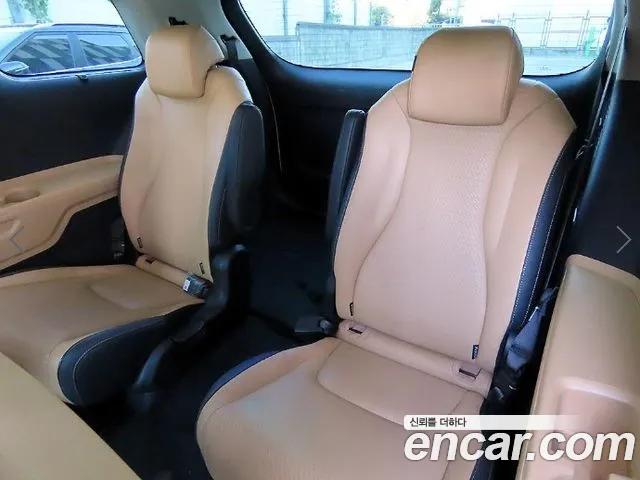 Kia Carnival Generation 4 — Фото автомобиля 7