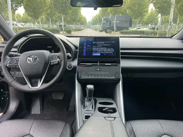 Toyota Avalon — Фото автомобиля 10