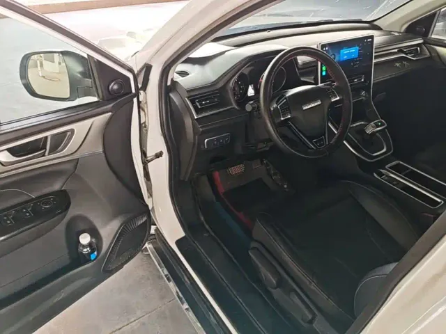 Haval M6 — Фото автомобиля 15