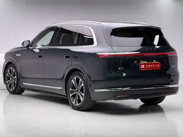 Aito M7 — Фото автомобиля 3