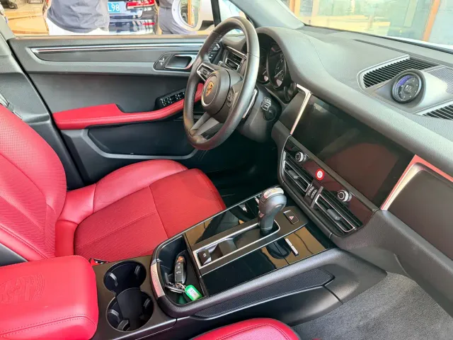 Porsche Macan — Фото автомобиля 8