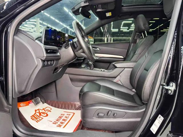 Cadillac XT4 — Фото автомобиля 5