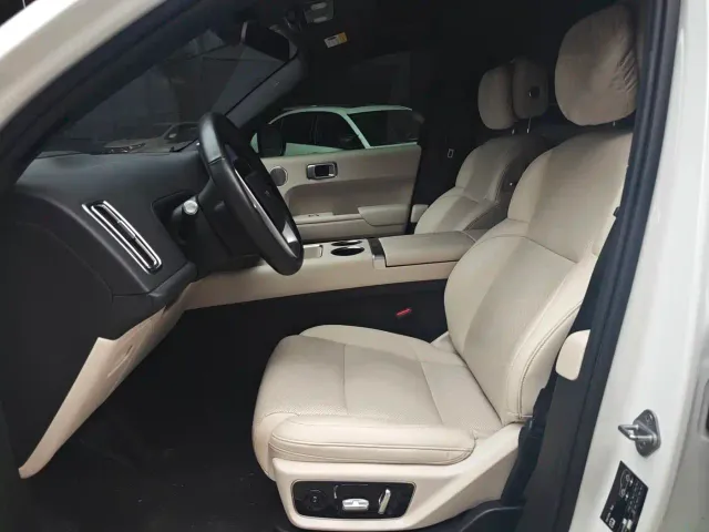 Li Auto L7 — Фото автомобиля 8