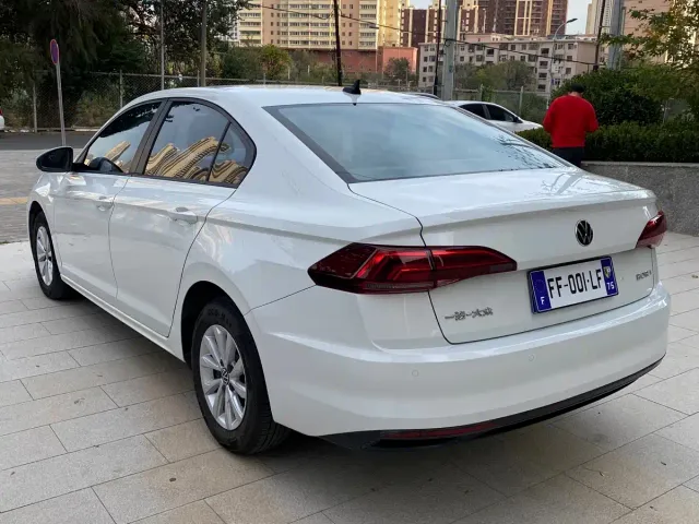 Volkswagen Bora — Фото автомобиля 4