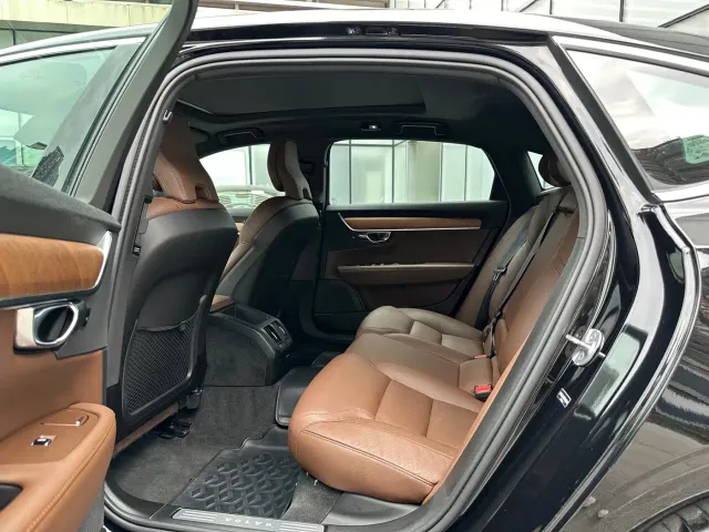 Volvo S90 — Фото автомобиля 9