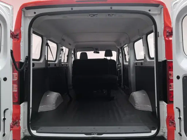 Wuling Yangguang — Фото автомобиля 16