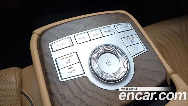 Genesis G80 RG3 — Фото автомобиля 12